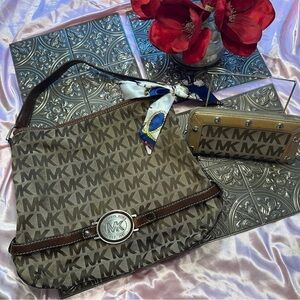 🌹VINTAGE Michael Kors • Brown Logo Large Hobo Bag Wallet Bundle